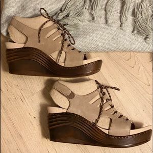 Bionica Sirius Wedge Shoe in Tan , 91/2 M